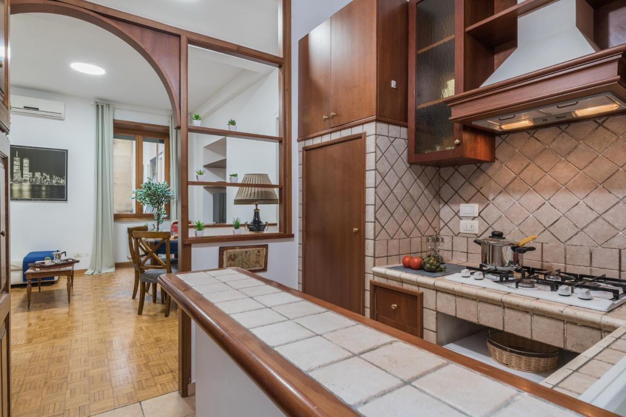 Largo Leopardi Apartment Rome